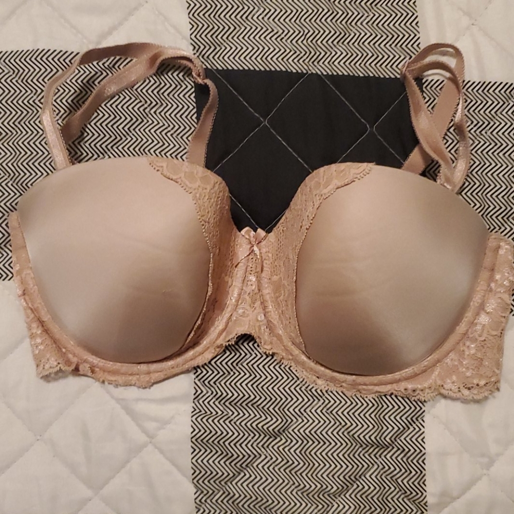 Victoria's secret 34dd bra